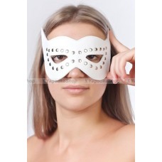 Маска кожанная белая